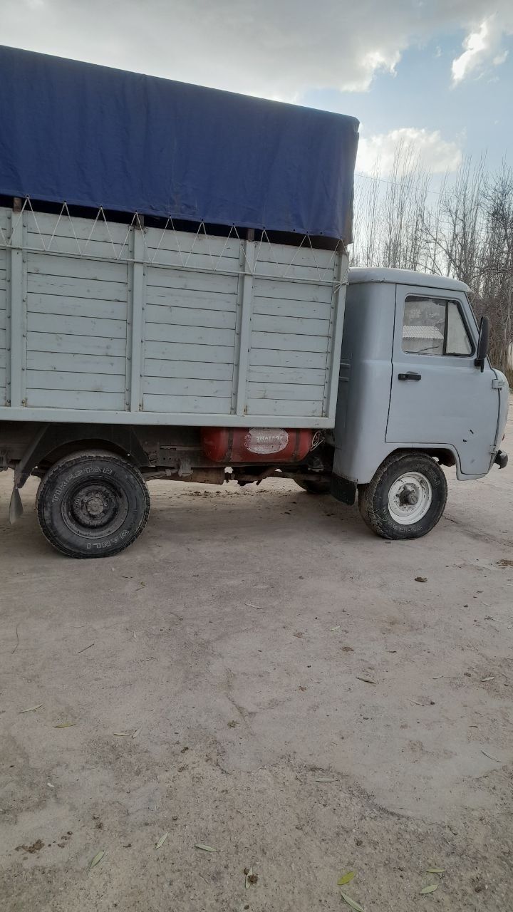 УАЗ Бартовой model 3303