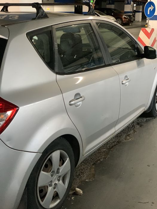 Autoturism Kia ceed 2010