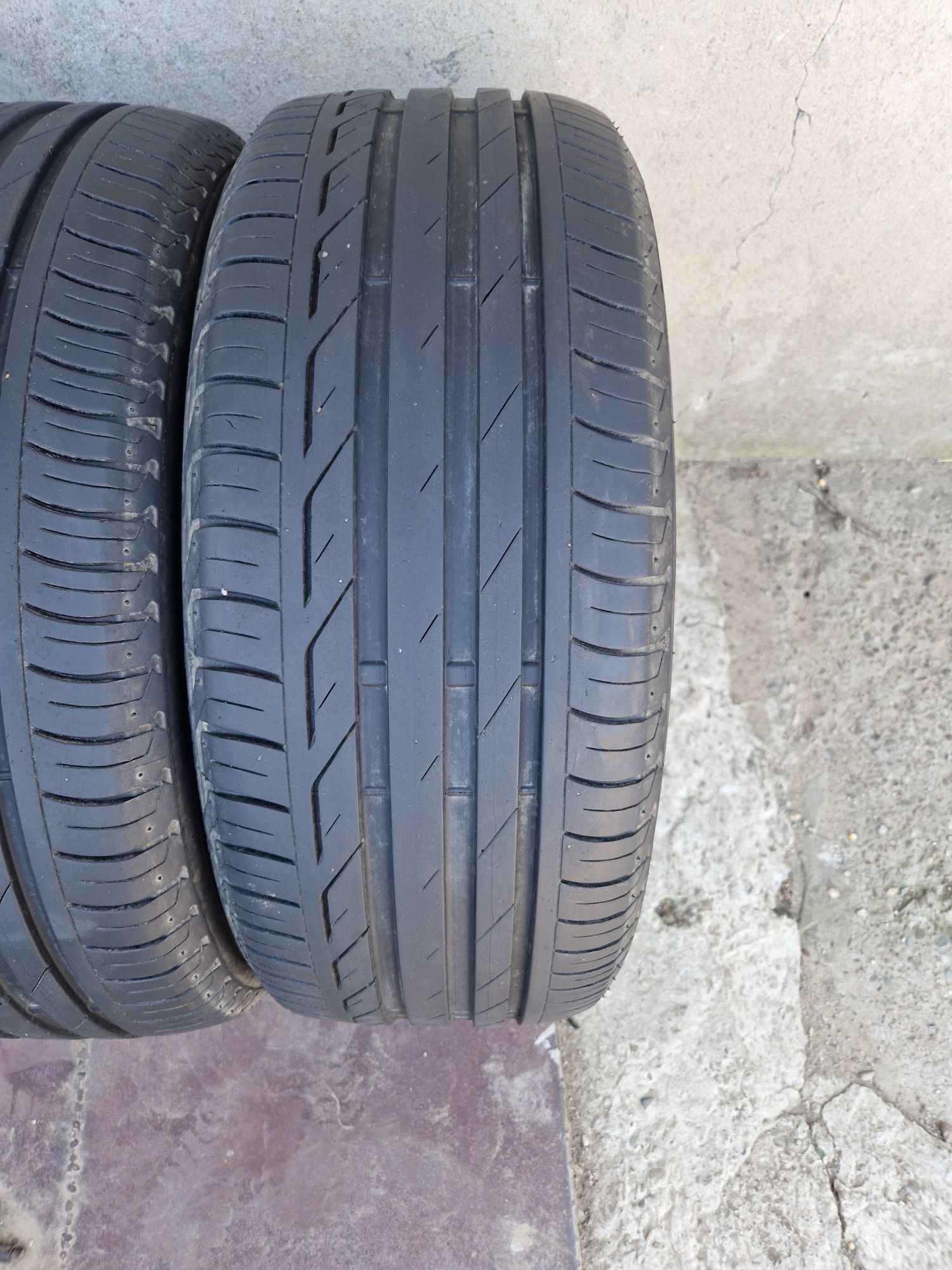 215 55 16 Bridgestone vara