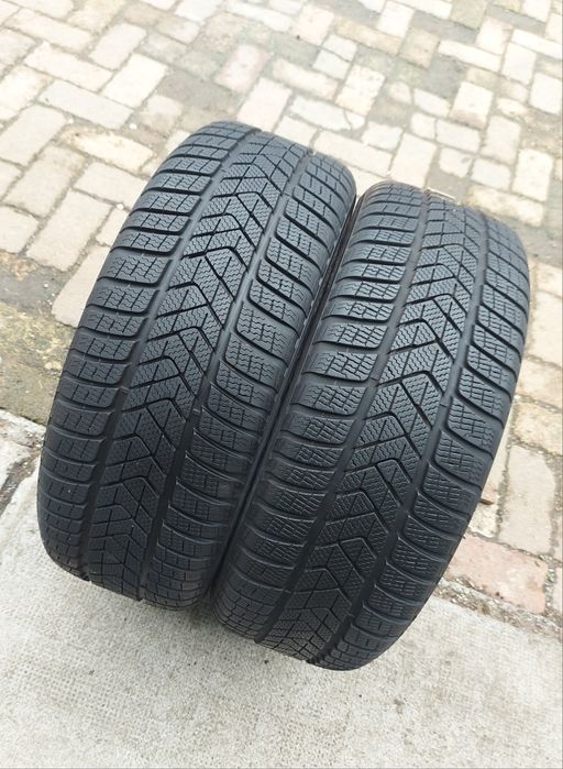Set 2buc 245/45 R20 103V XL Pirelli Winter Sotto Zero³ *BMW RSC RFT