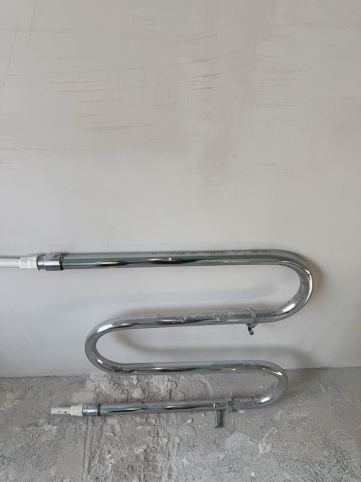 Сушилка в ванную в хорошем состояний.