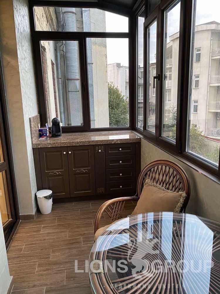 Дава се под наем Тристаен апартамент в Варна, Център - 75 кв.м за 765 € - Снимка #9