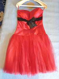 Официална рокля цвят червен