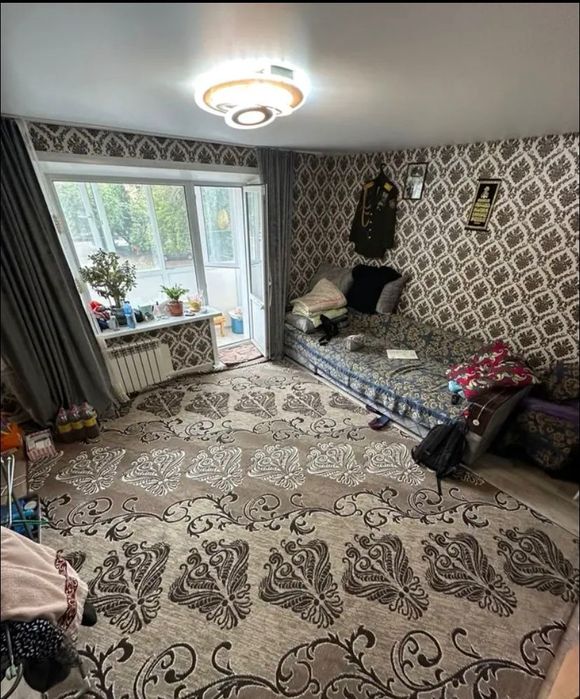 2- ком . Квартира , Катаева 31