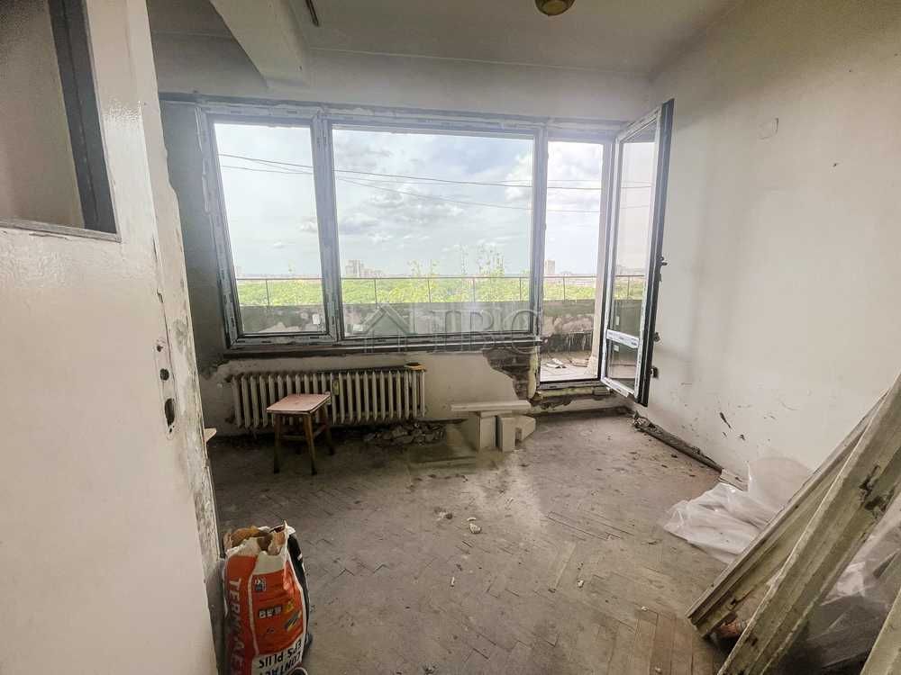 Продава се Двустаен апартамент в Русе, Възраждане - 60 кв.м за 1225 €/кв.м - Снимка #4