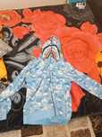 Vând hanorac bape