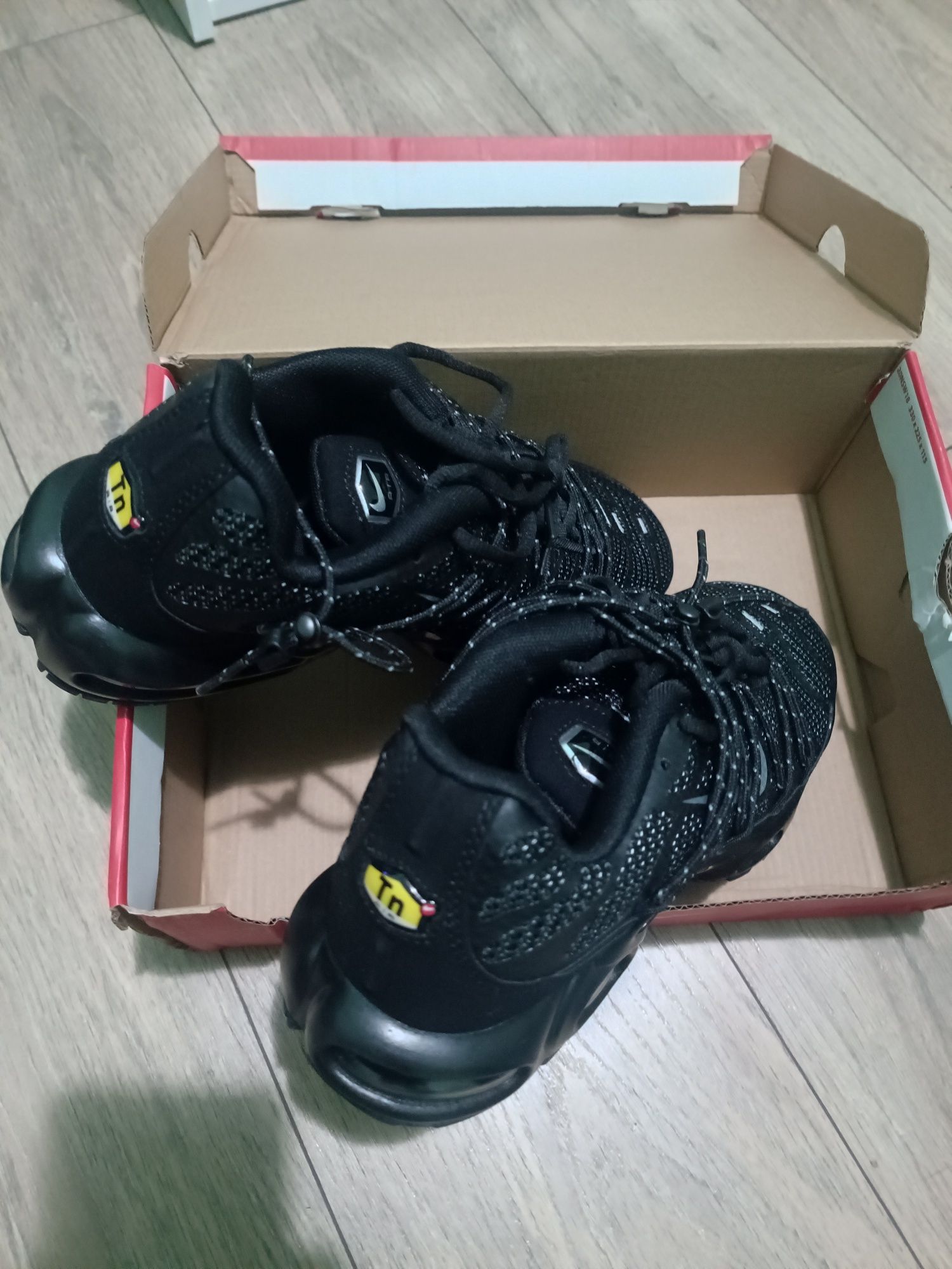 Обувки - Nike Air Max Tn | 44 номер ~ Чисто Нови
