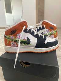 Nike Jordan 1 mid cu cutia oroginalā