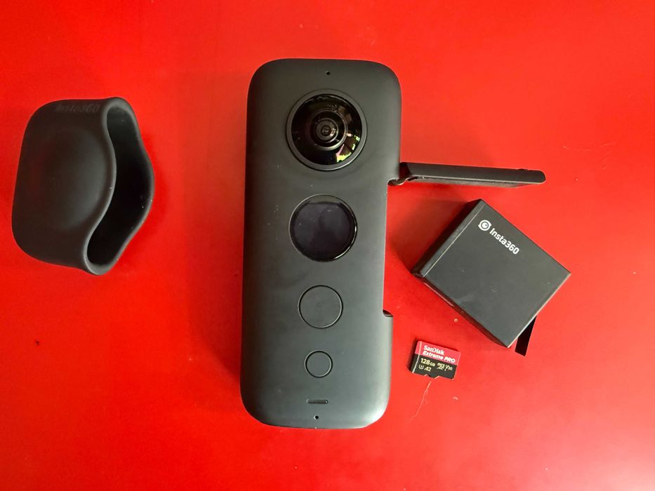 Insta360 ONE X Камера - 4K, 5.3K, 360 Degrees