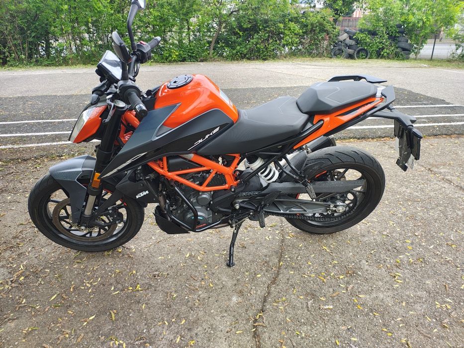 Ktm duke 390.                              .
