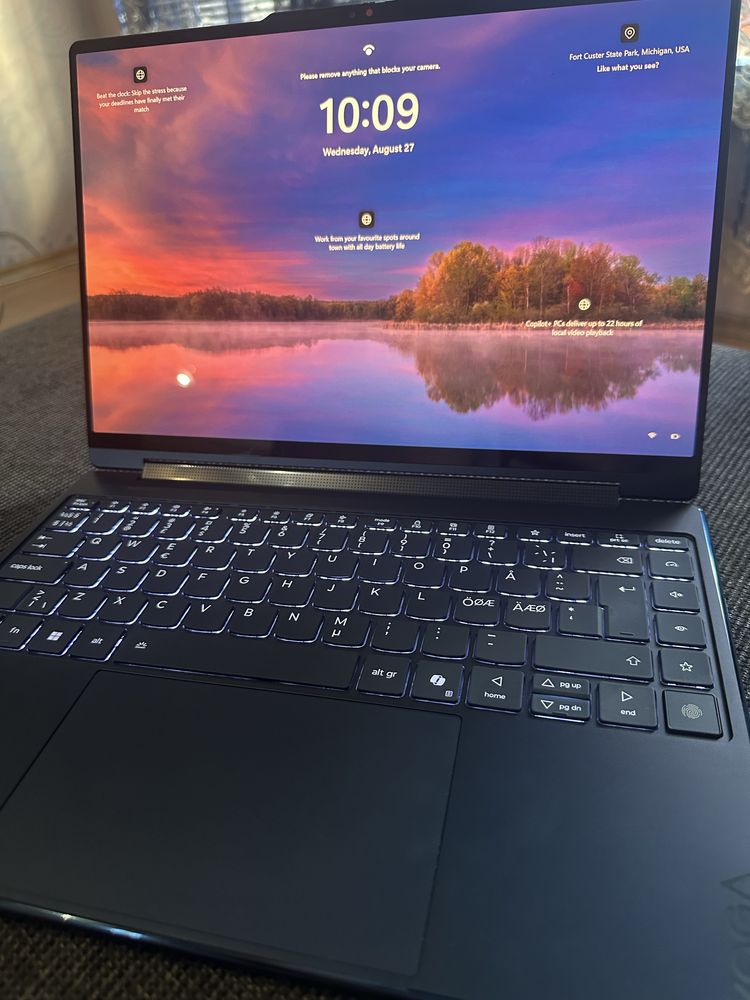 Lenovo Yoga 9 2in1 Aura Edition