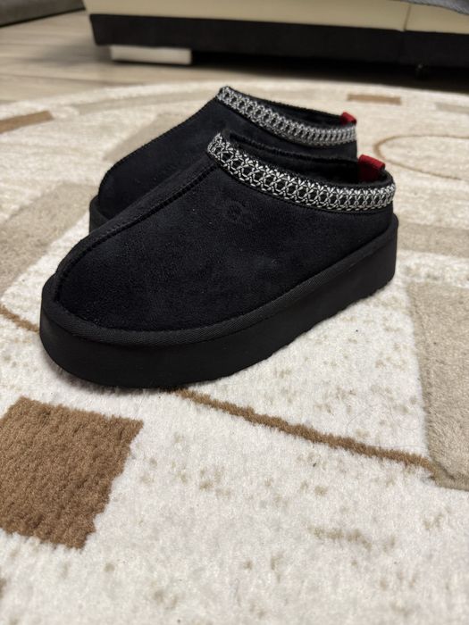 De vanzare papuci UGG