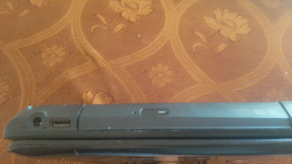 Lenovo sotiladi ekrani singan