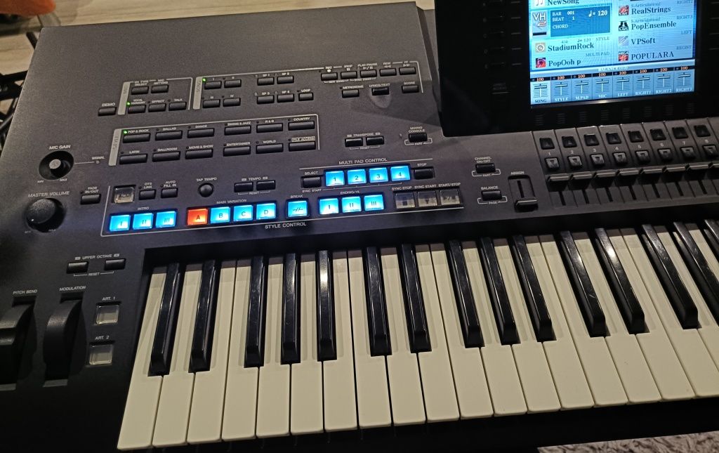 Yamaha Tyros 4 Anniversary 1 gb