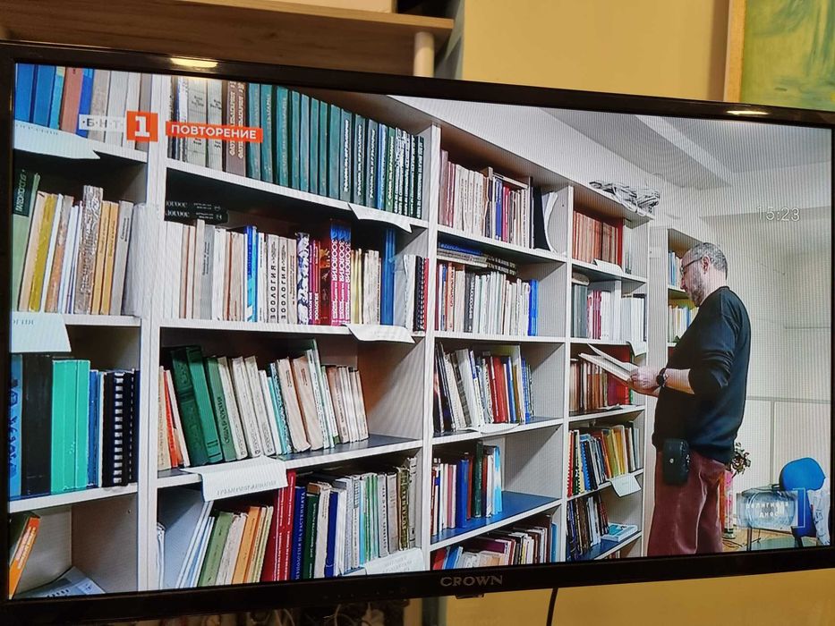 Телевизор 32 инча Crown