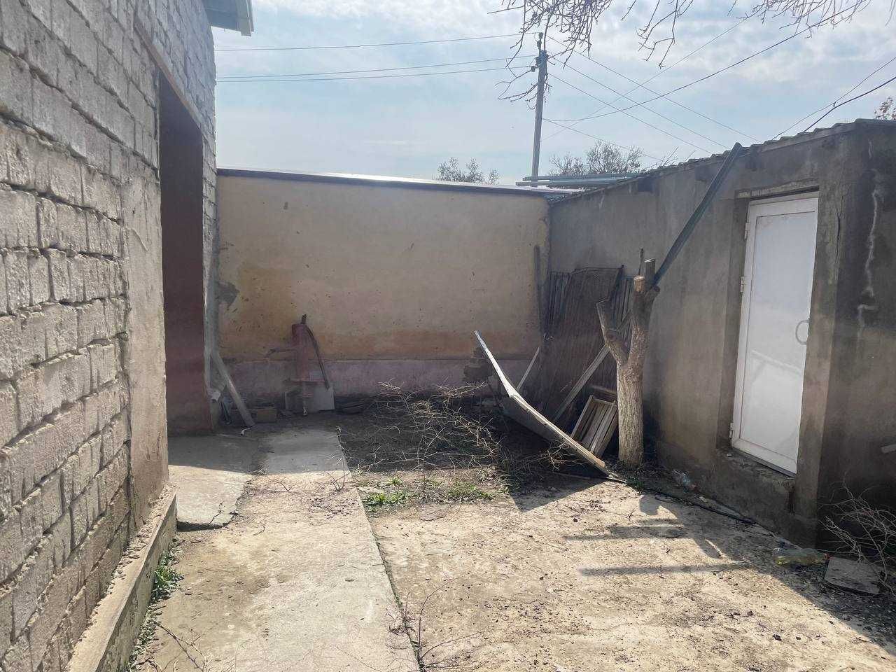 Kasbi tumanida noturar bino bolib bolib tolash sharti asosida sotiladi