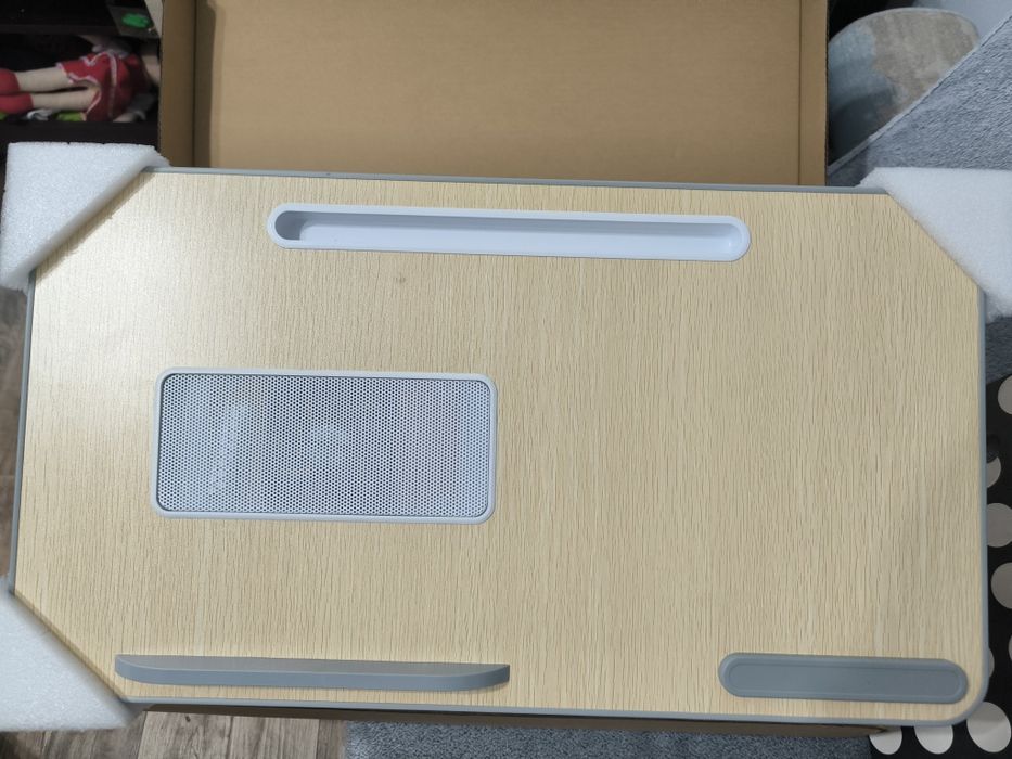 Măsuță laptop reglabila