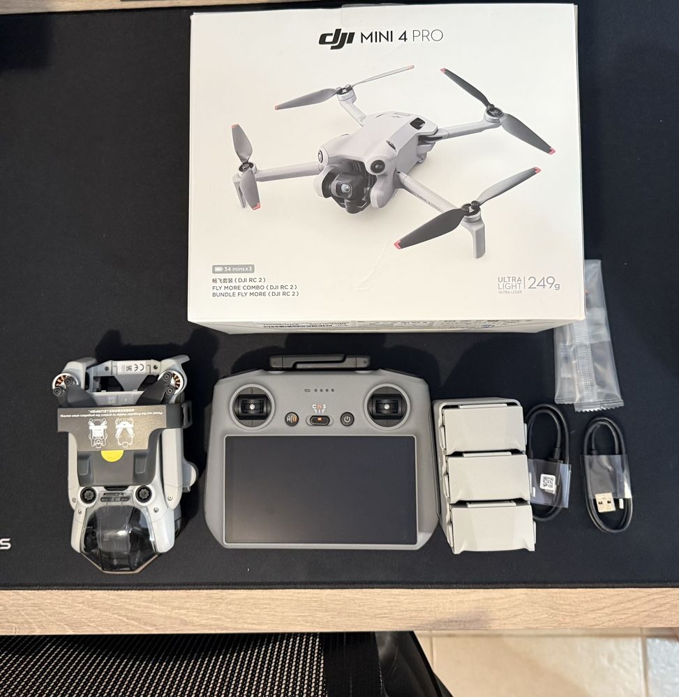 Дрон, DJI Mini 4 Pro Fly More Combo с DJI RC 2