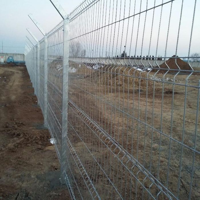 Construim garduri din plasă bordurata