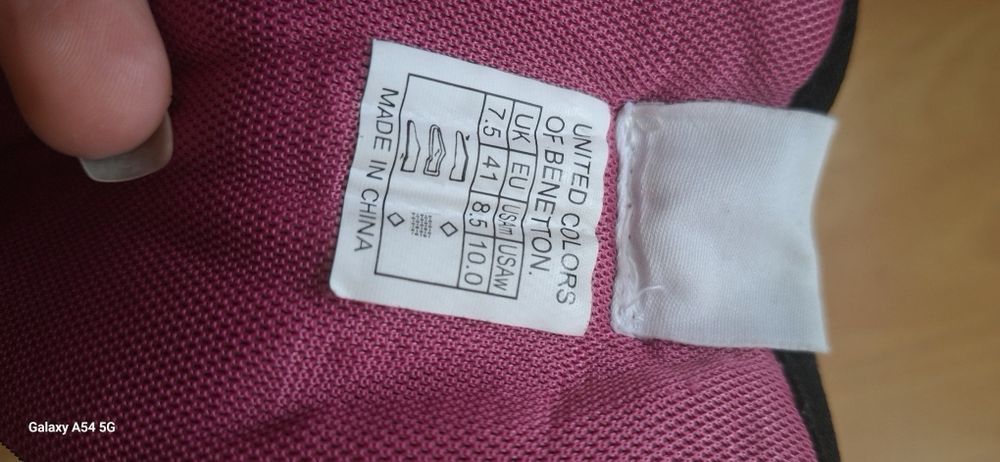 Дамски маратонки.