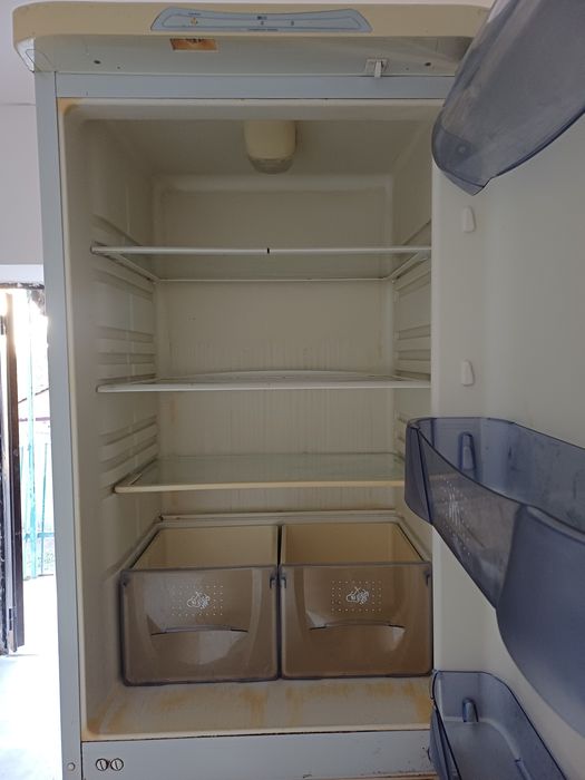 Продам холодильник