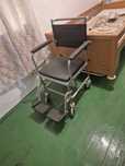 Pat automatizat+saltea antiescare+scaun wc pentru persoane  bolnave.