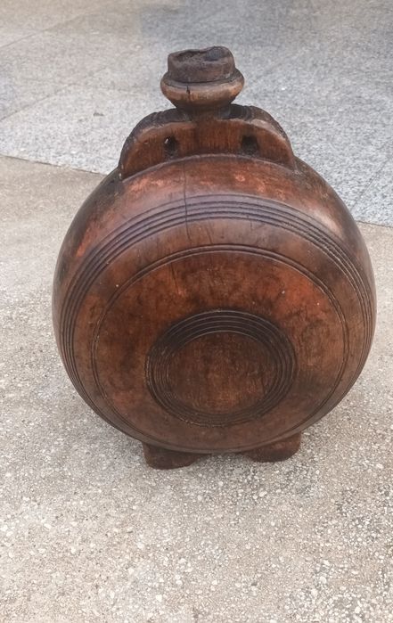 Plosca veche din lemn