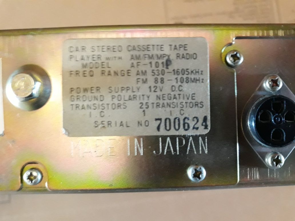 Японски радио-касетофон за кола Clean pearl от 70те