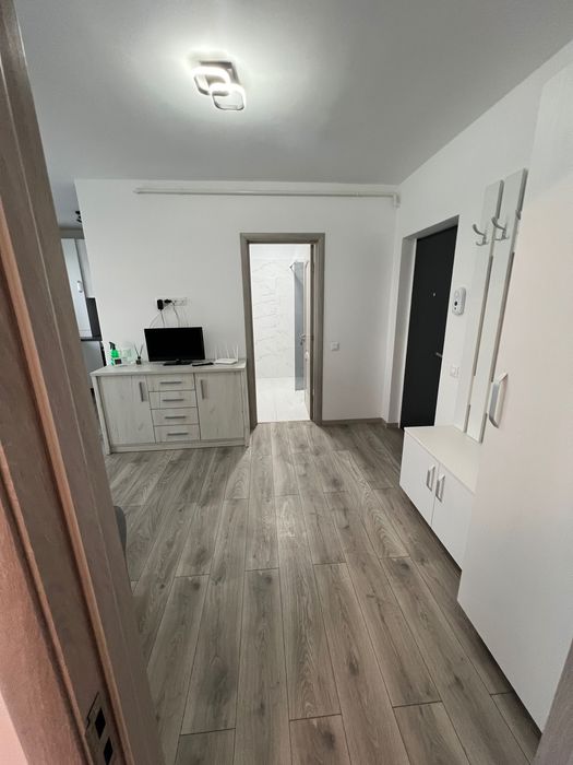 Închiriez apartament cu două camere