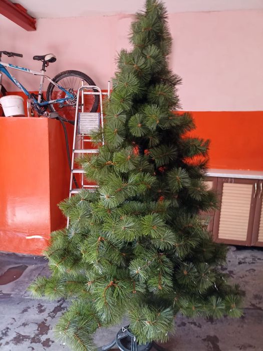 Ёлка искусственная 220