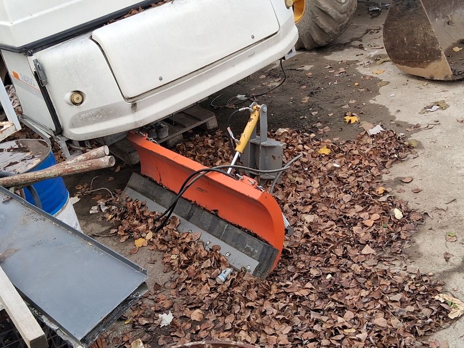 Inchiriem autocamioane cu sararite siutilaje pt dezapezire