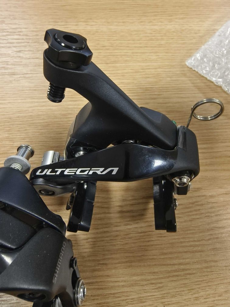 Комплект Шосейни спирачки Shimano Ultegra Front BR-R8000,Rear BR-R8100