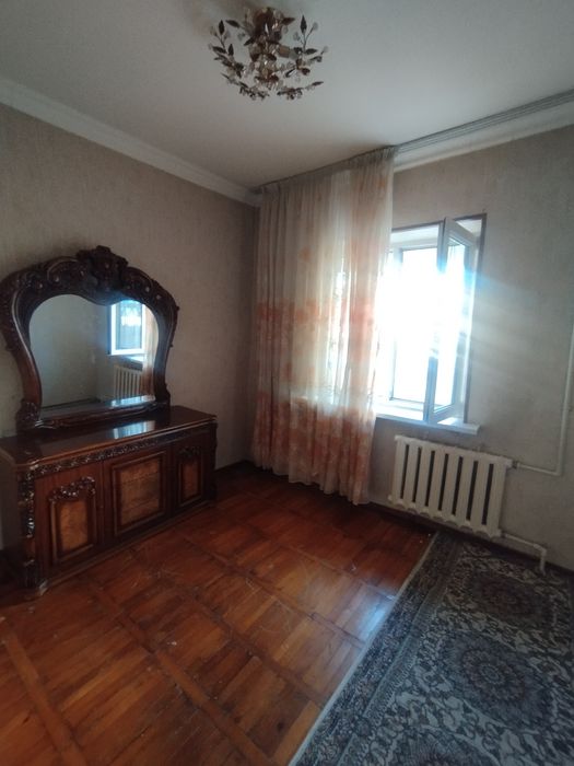 Аренда. Тузел 1 массивида 3 хонали уй ижарага берилади.