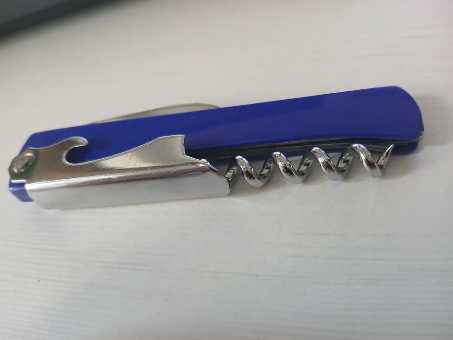 Briceag cu 3 funcții