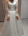 Vând rochie de mireasă nouă. Marimea S-M, corset, dantelă, broderie.
