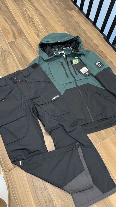 Costum de ski Montec L