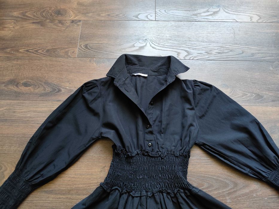 Дамска черна риза - рокля, вталена с буфан ръкав