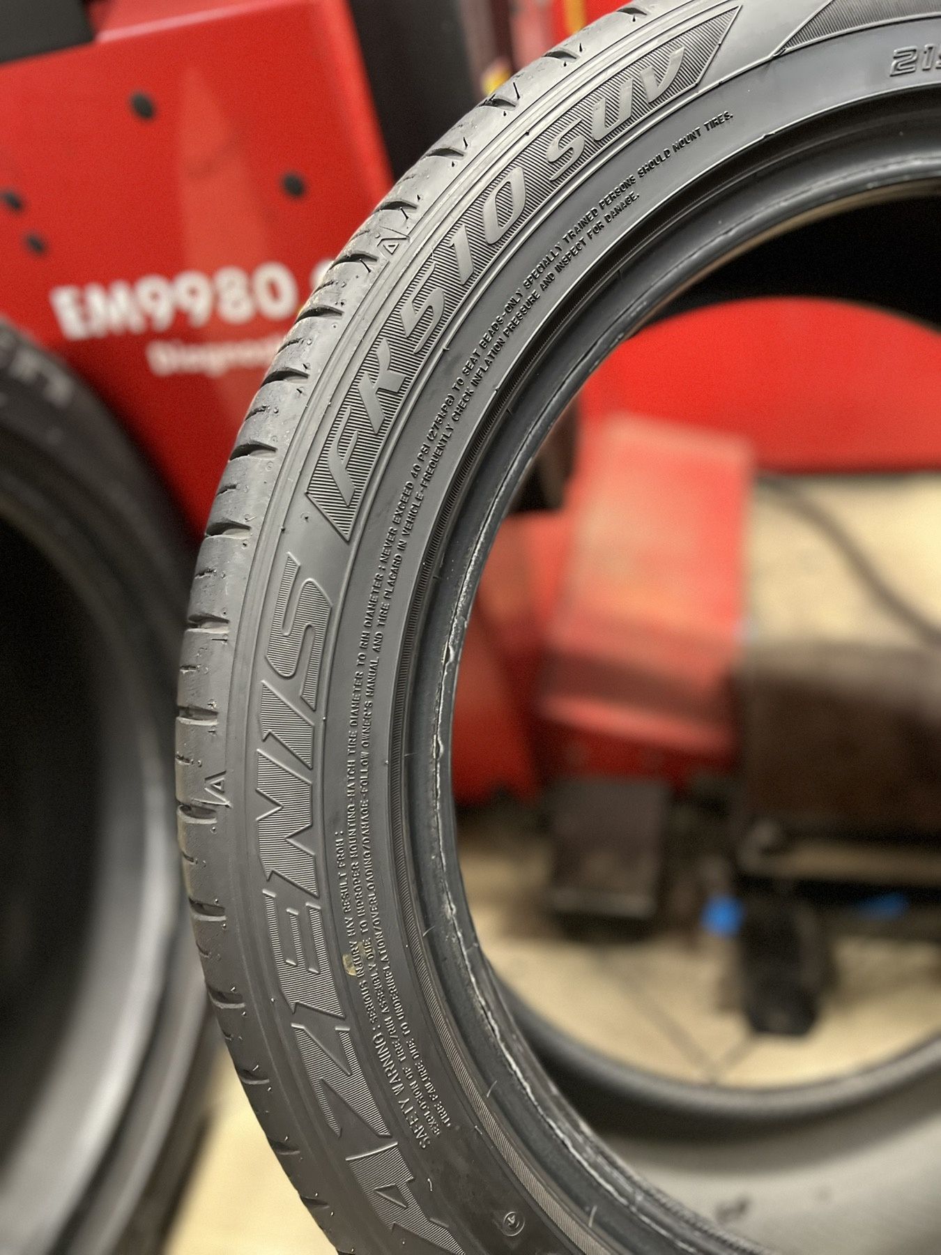 Летни гуми 215/50 R18 Falken