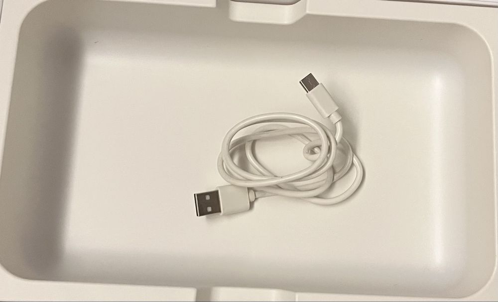 Sterilizator UV cu încărcare wireless