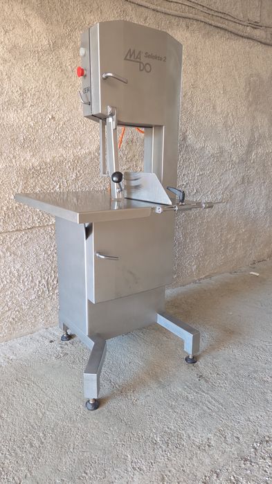 Banzik banzic taiat oase carmangerie macelarie