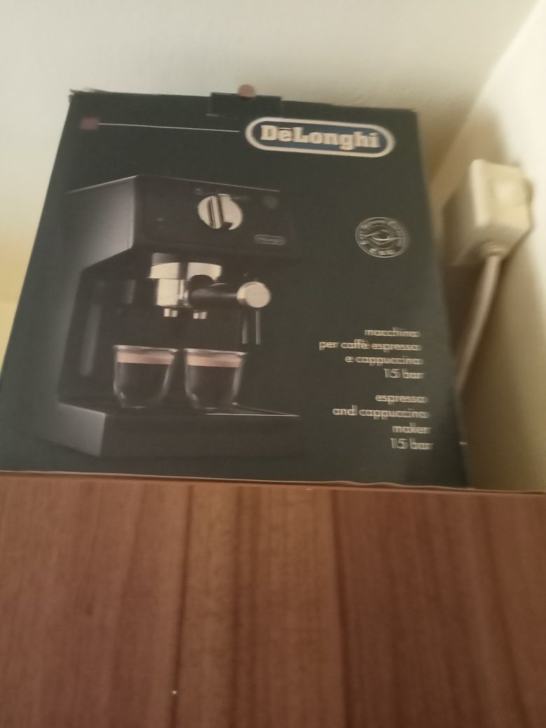 Expresor cafea DeLonghi