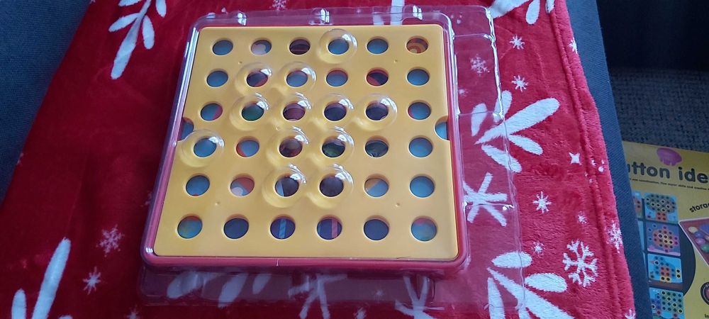 Joc cu imagini si butoane