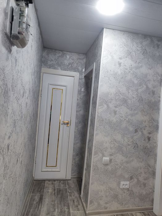 Продаю г Янгиюль 2/1/2 кирпич