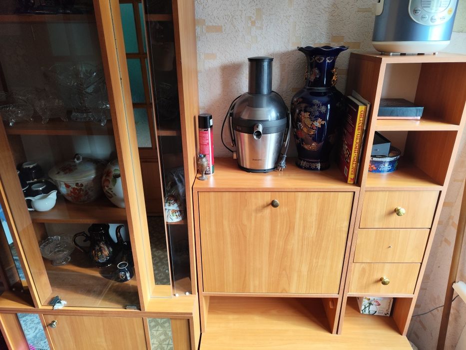 Продам горку (Шкаф для посуды)
