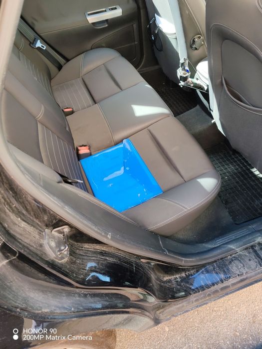 DE VÂNZARE VOLVO S 40.2006.136 cp.320 n/m