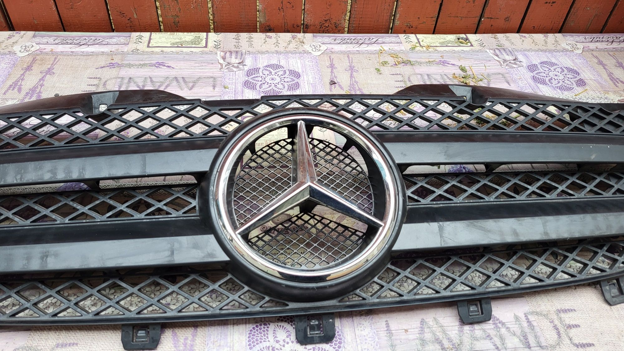Vînd grila Mercedes sprinter  noua originala