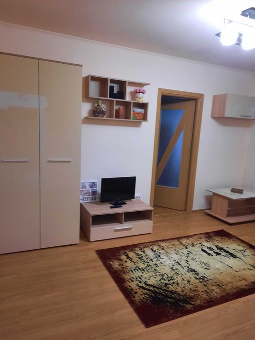 De inchiriat Apartament 2 camere semidecomandat