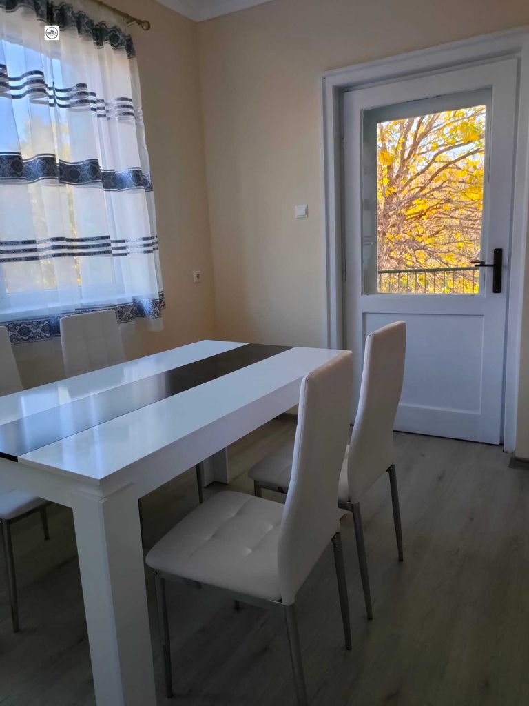 Дава се под наем Тристаен апартамент в Варна, Чайка - 70 кв.м за 510 € - Снимка #2