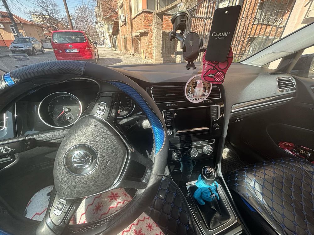 VW Golf 1.4 TGI топ състояние