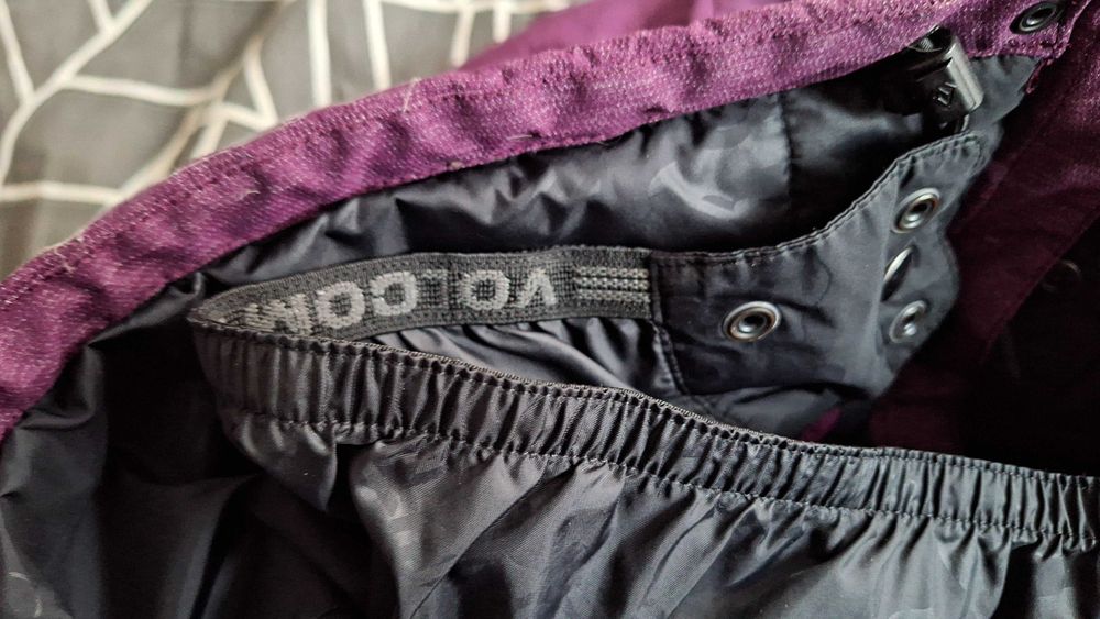 Дамско сноуборд яке Volcom Bolt XL